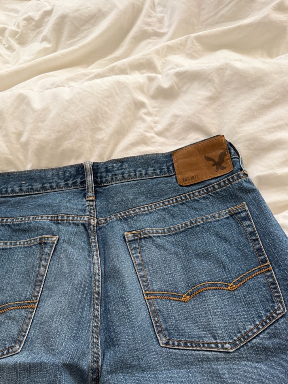 American Eagle Outfitters Men’s Straight-Leg Loose Medium Blue Jeans